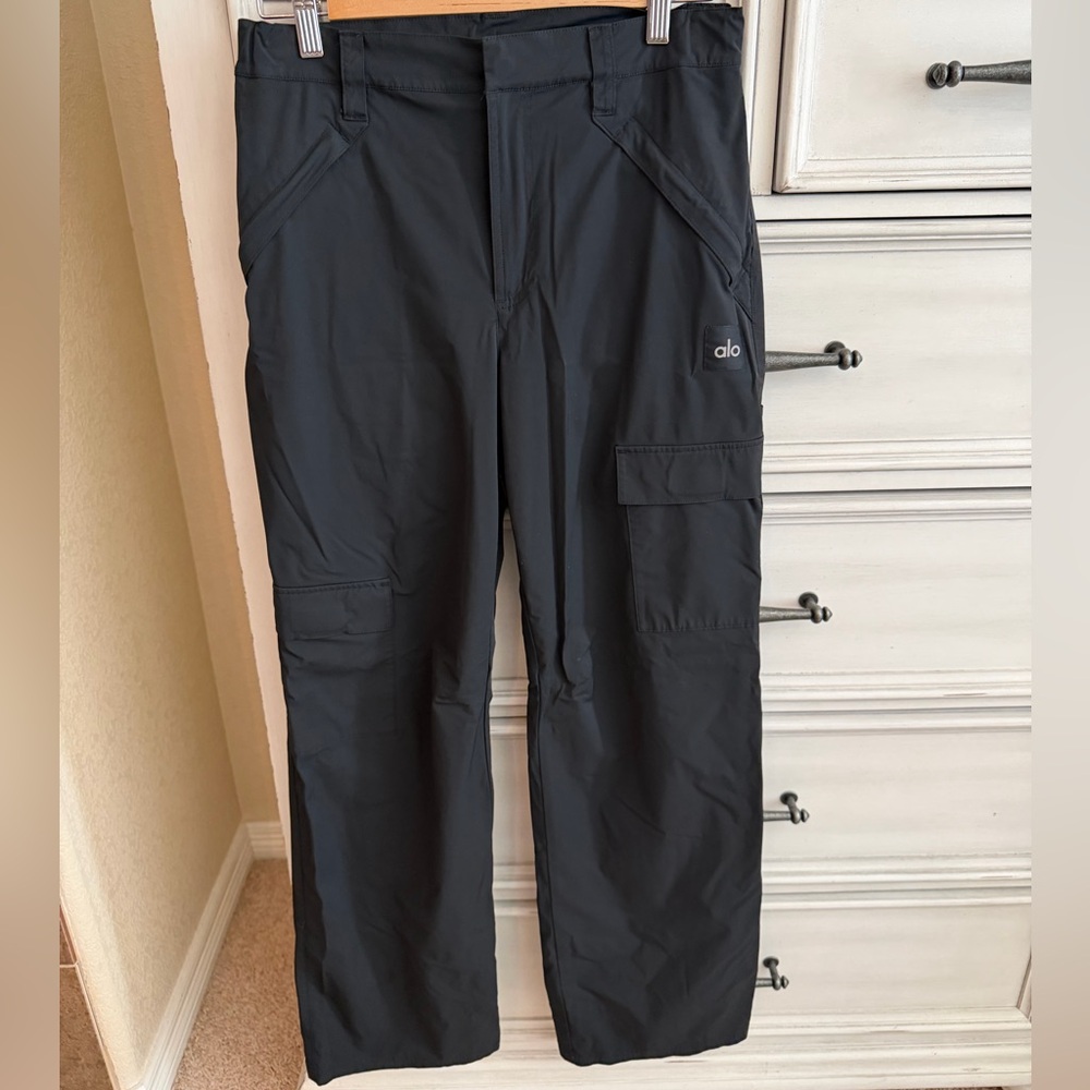 ALO Yoga Black Lightweight Cargo Pants